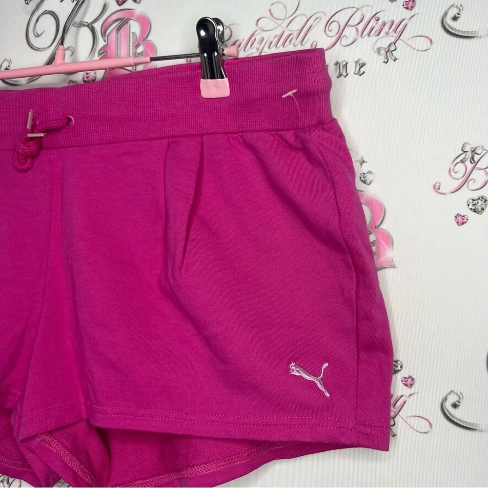 Puma shorts pink silver logo emblem on back metal new without tags workout gym - Picture 3 of 6